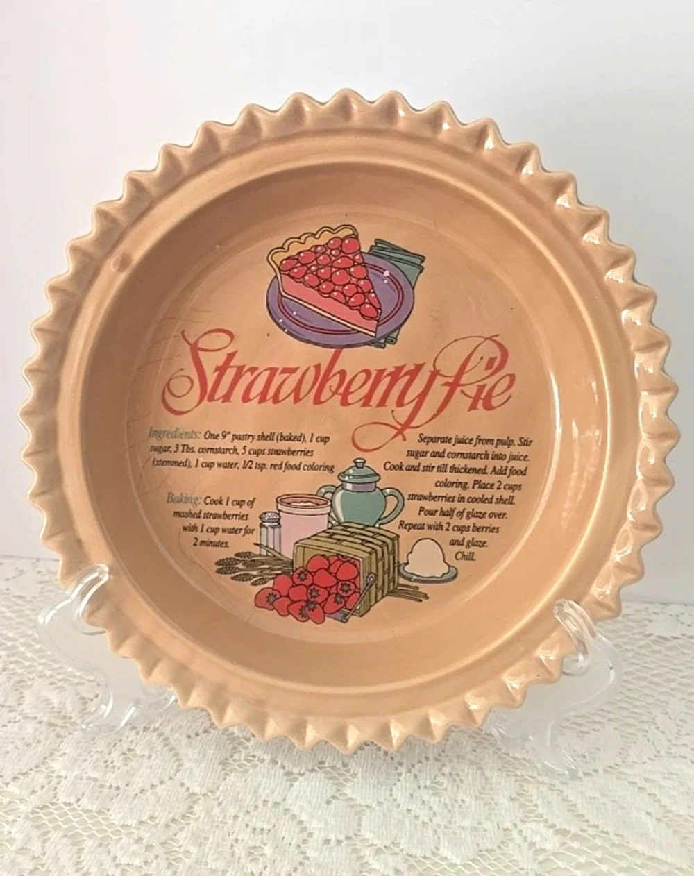 Vintage Strawberry Pie Dish UNIVERSAL TRUMPS CORP. Made In Taiwan